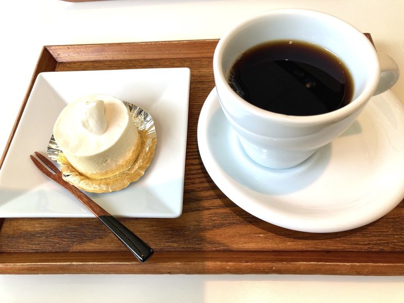 山種美術館「Cafe 椿」雪うさぎケーキとコーヒー　2026年3月