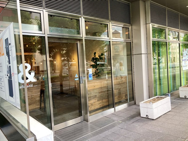 千葉市　カフェ　cafe and...　外観　写真